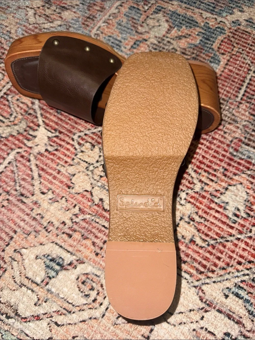Splendid simple leather